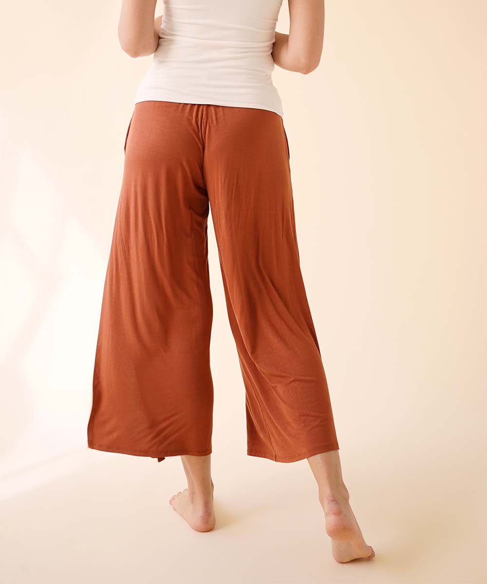 BAMBOO ANKLE LENGTH SLIT PANTS 