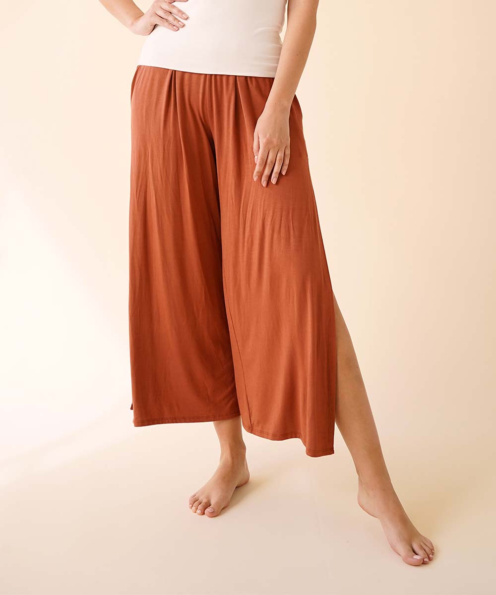 BAMBOO ANKLE LENGTH SLIT PANTS 