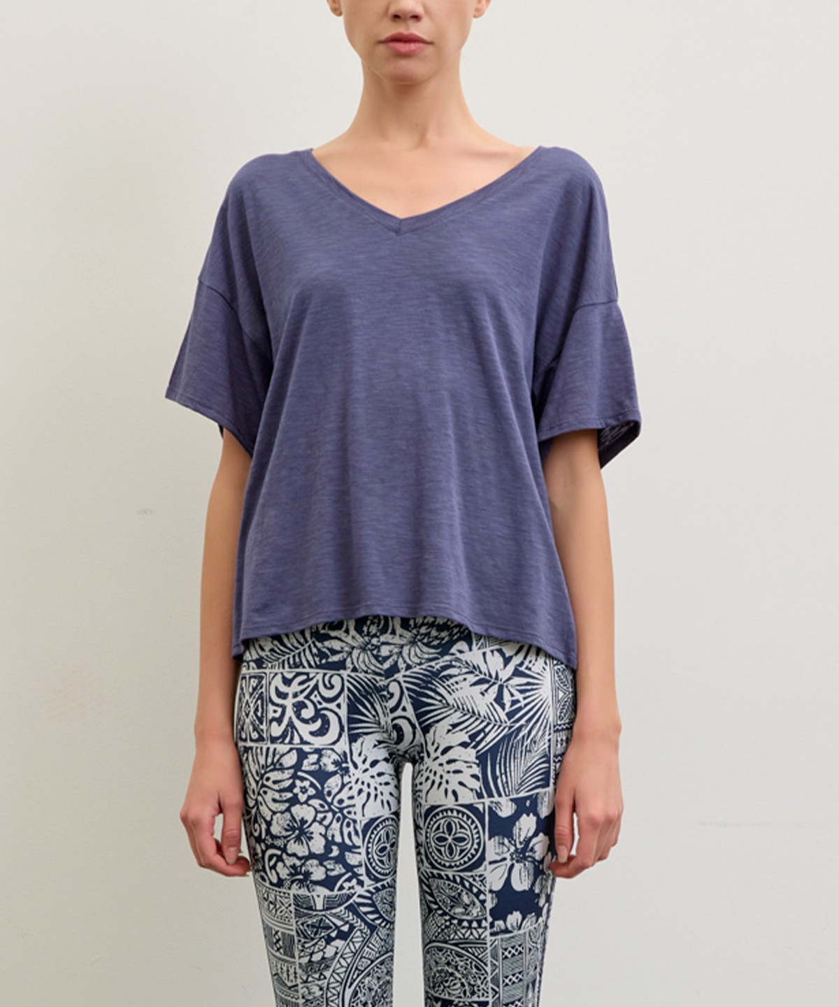 BAMBOO COTTON SLUB V NECK OVERSIZED CROP