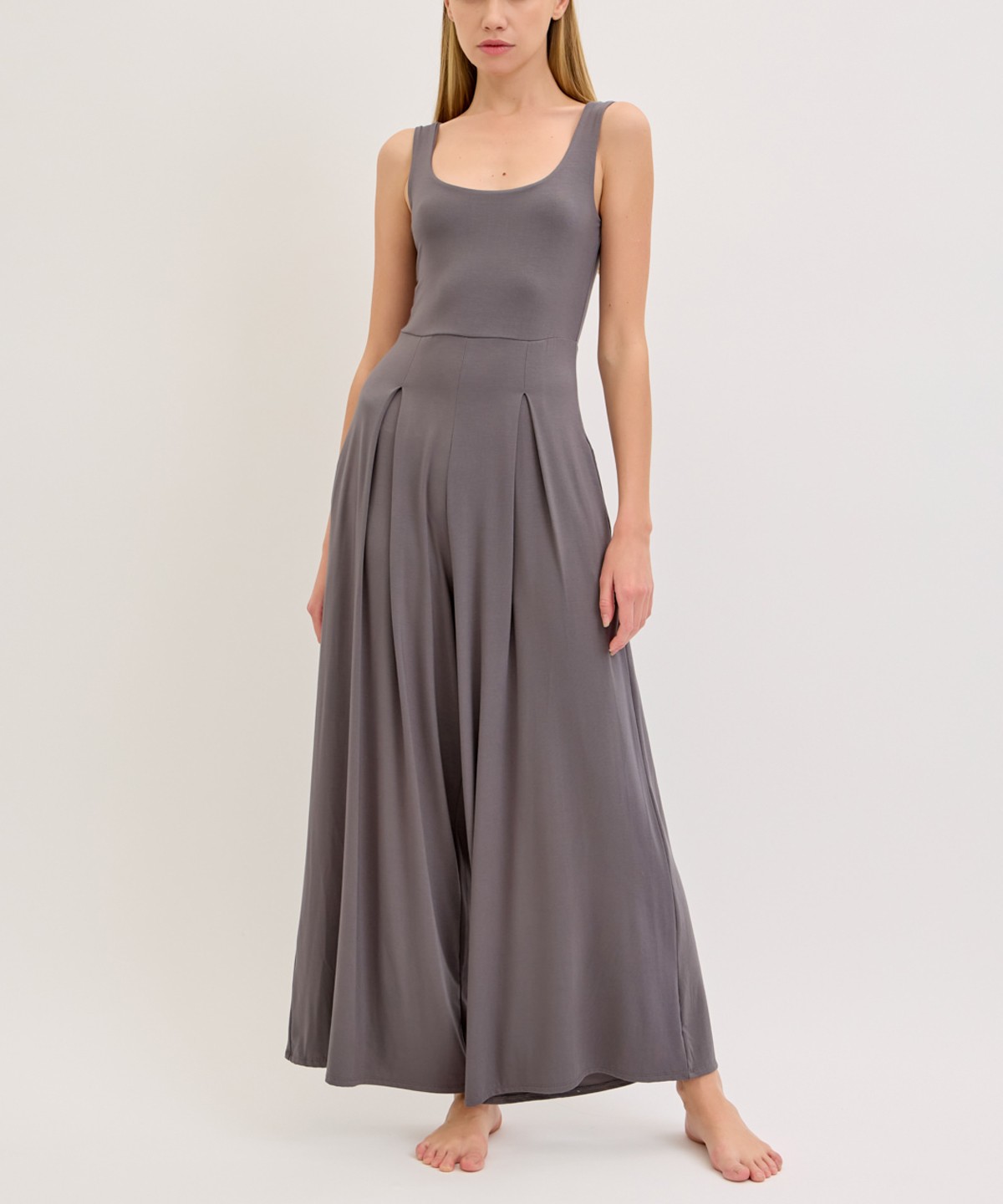 BAMBOO SLEEVELESS WIDE LEG PLEATED JUMPSUIT